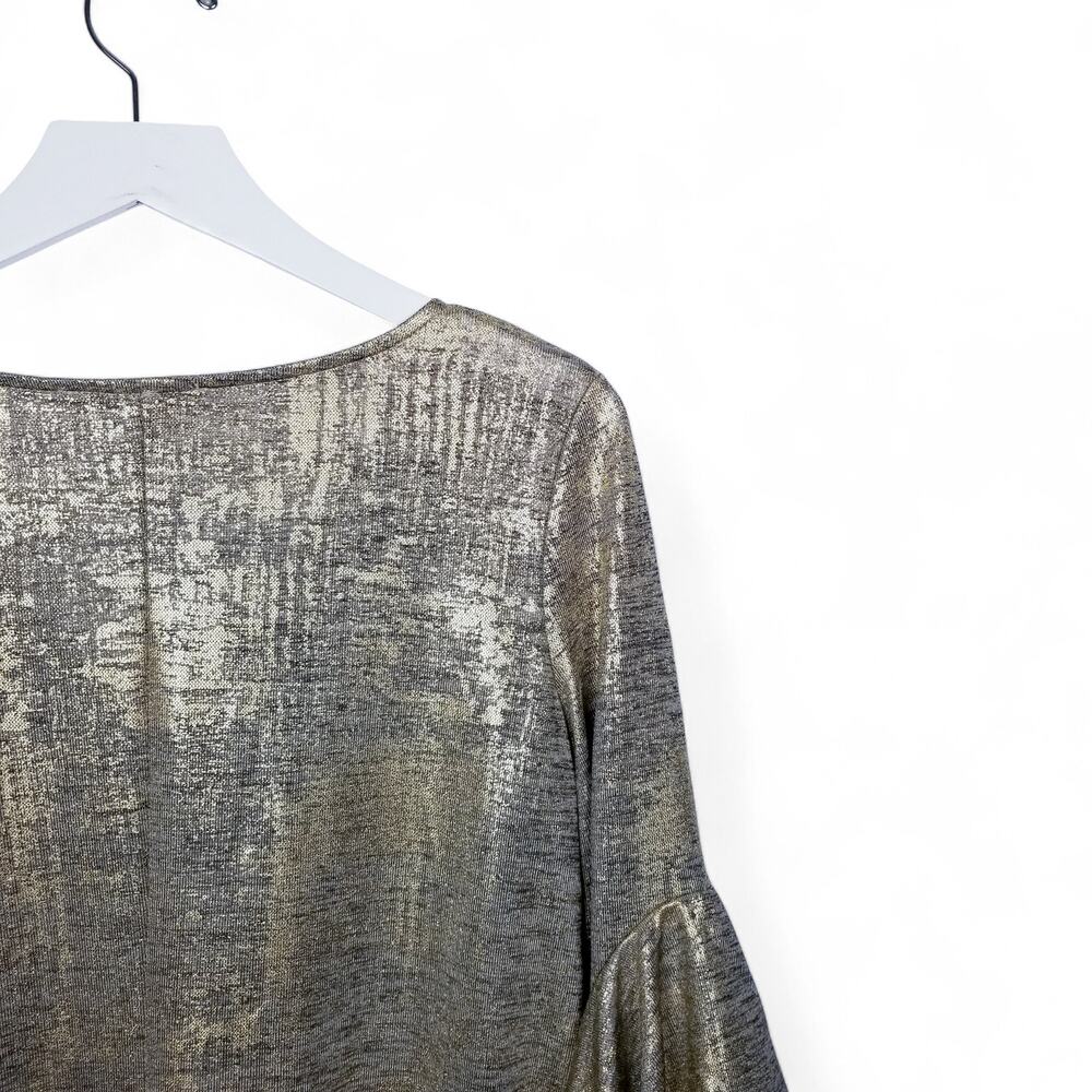 GIBSON LATIMER Shiny Gold Metallic V-neck Flutter Sleeve Pullover Top - Small - Picture 9 of 10